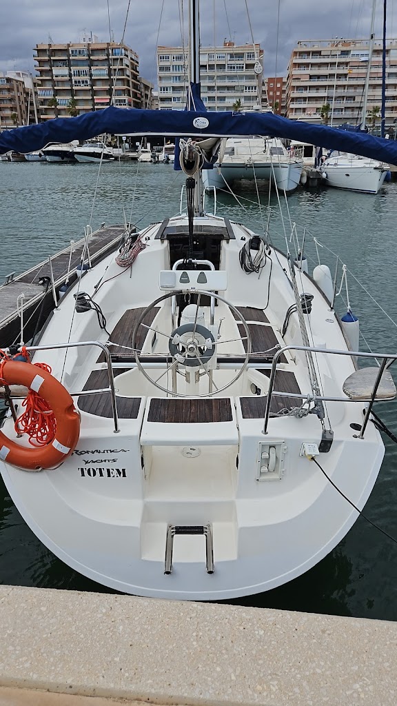 Escuela de Navegacion Santa Pola