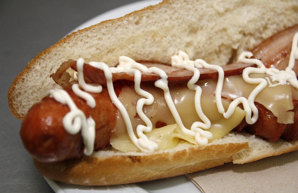 KRISTAL SERFRAN — Hot dog