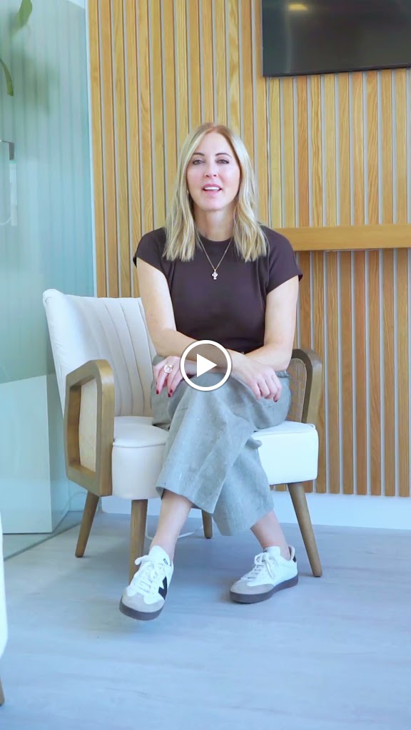 Clinicas Dra. Asuncion Gil Torremolinos — Videos