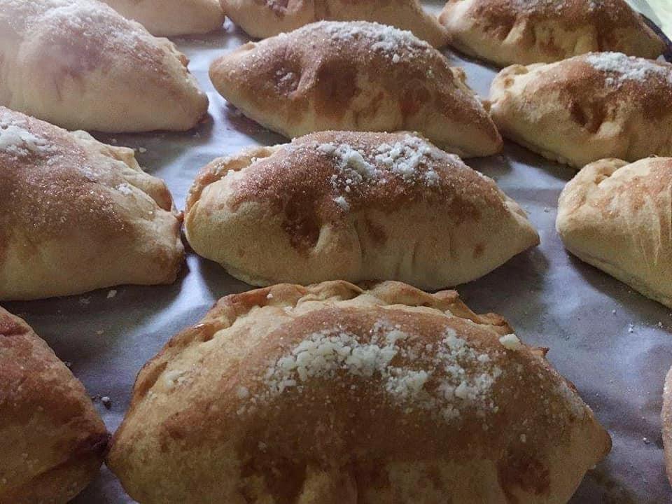 Cafe Bar Bela — Comida y bebida