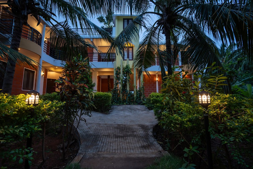 Claynest Resorts Courtallam