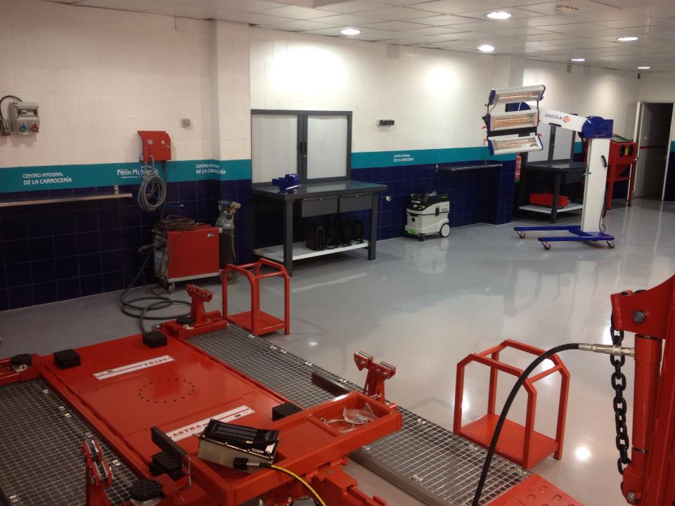 Centro Integral de la Carroceria Felix Moreno — Interior