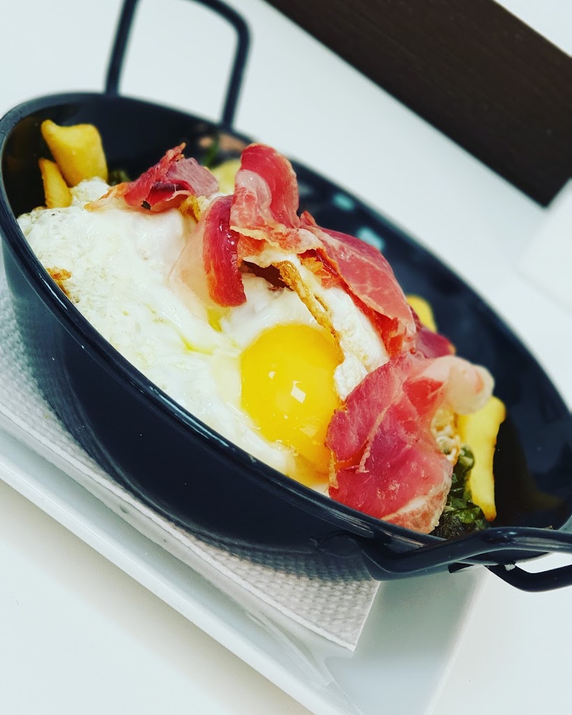 Desayunos & comidas D'Fabula — Comida y bebida