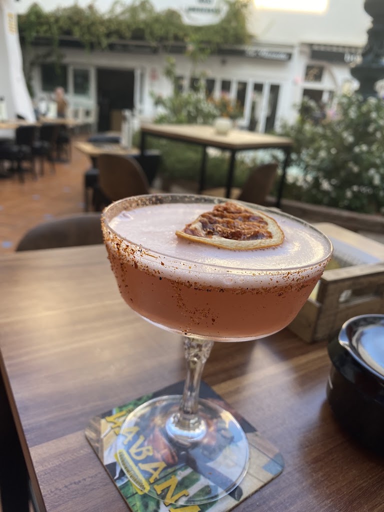 Bar Havana — Comida y bebida