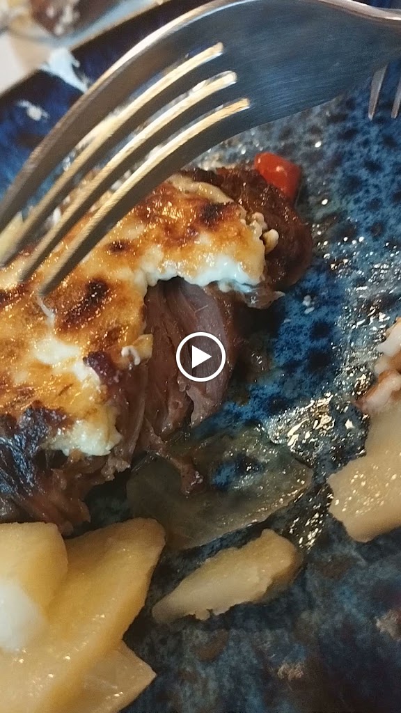 Gastrobar El Retablo — Videos