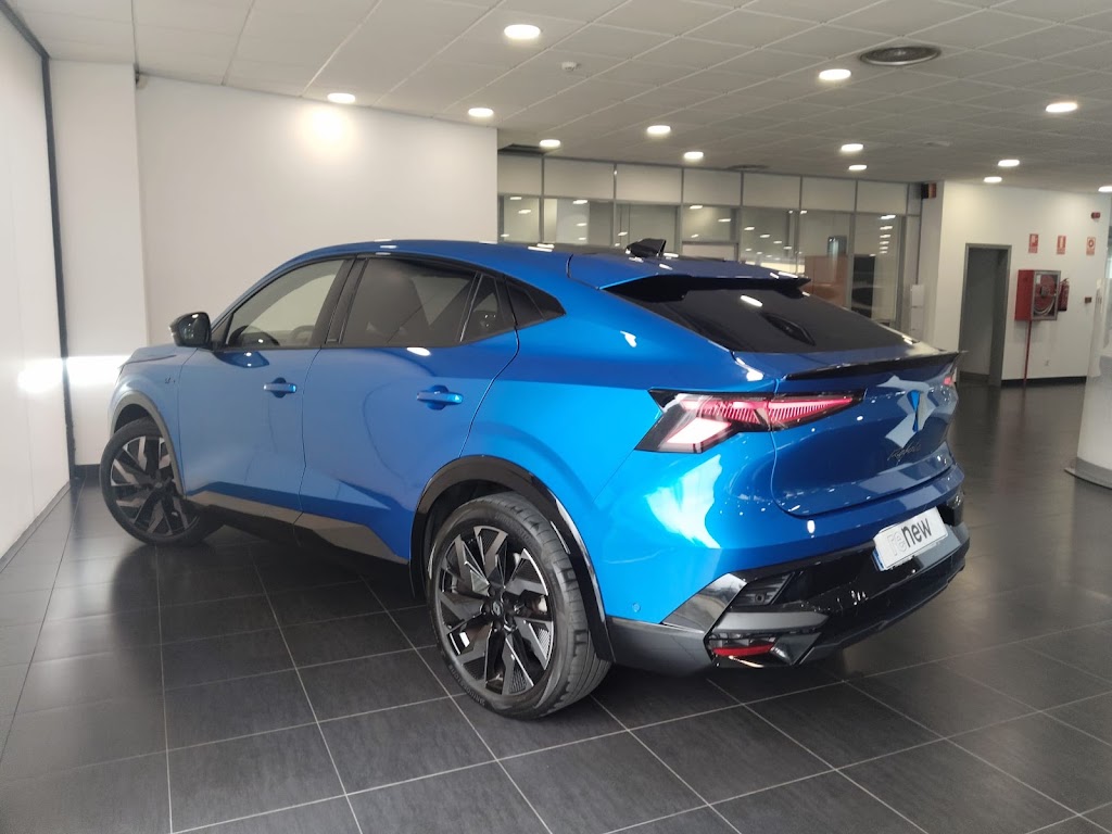 Renault Mostoles Talleres Clemente — Interior