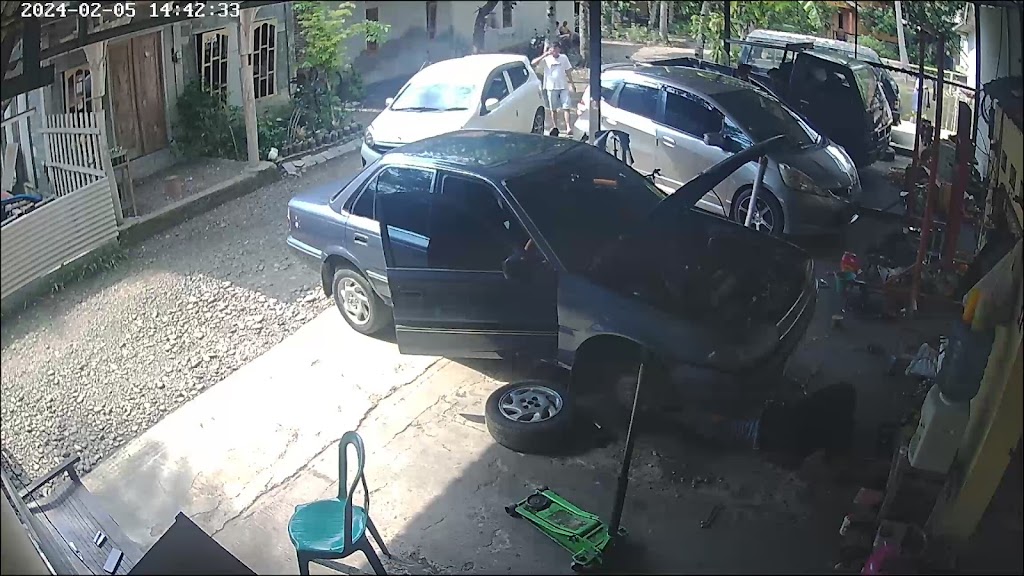 Bengkel Mobil R AUTO