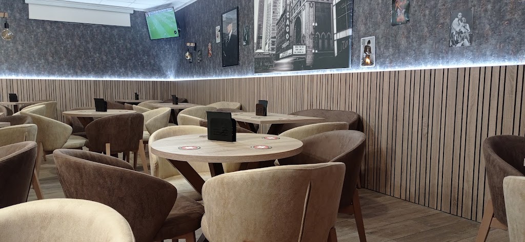 Cafe-Bar Chicago — Ambiente