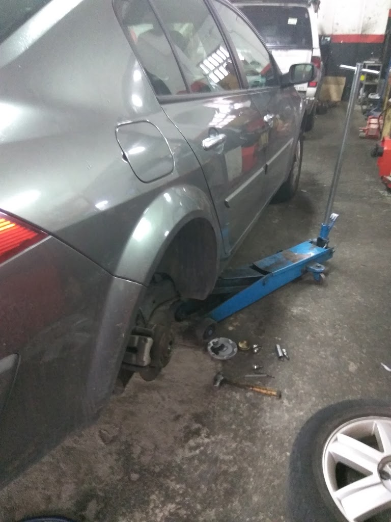Taller mecanico en Manresa - Reparacio Automobil Quim 2017 | SPG Talleres