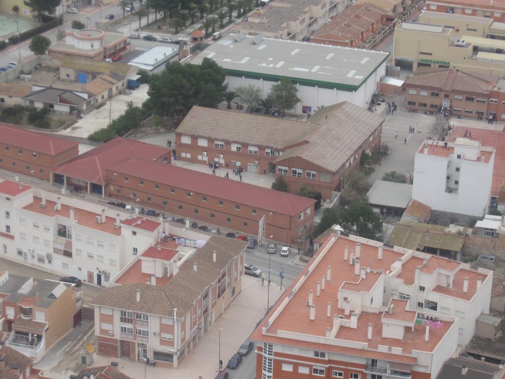 Instituto de Educacion Secundaria Poeta Julian Andugar — Del propietario