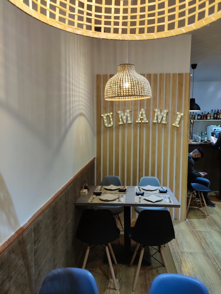 Umami (Sushi Ramen Bao) — Ambiente