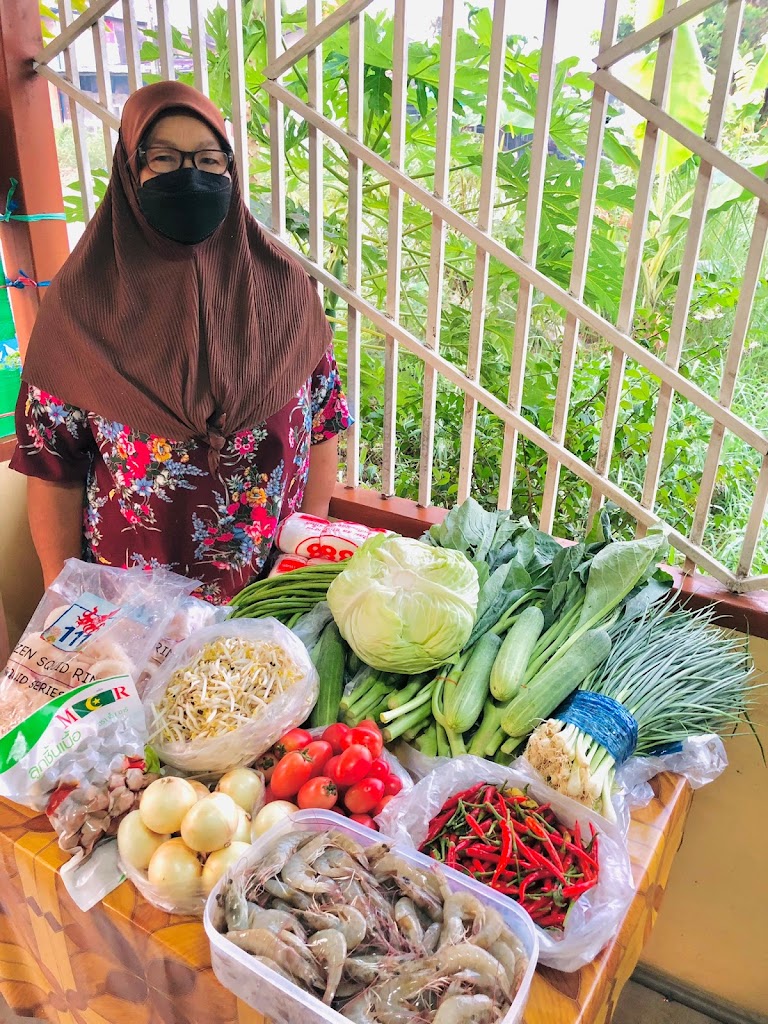 ลอยมาคาเฟ่ ก๋วยเตี๋ยวเนื้อ-อาหารตามสั่ง의 사진