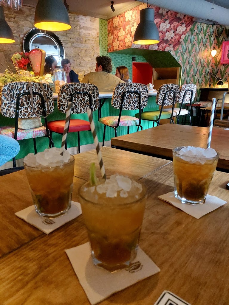 Bar Camalea (Santiago de Compostela) — Comida y bebida