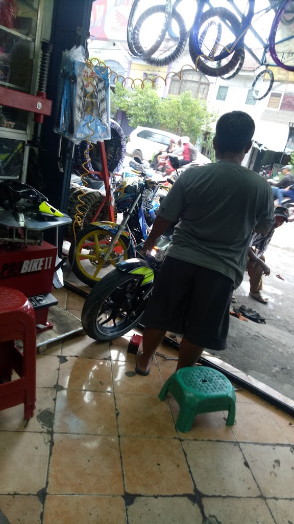 Jaya Dunia Variasi