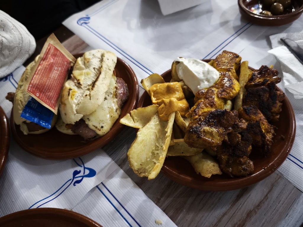 Taberna Medieval — Comida y bebida