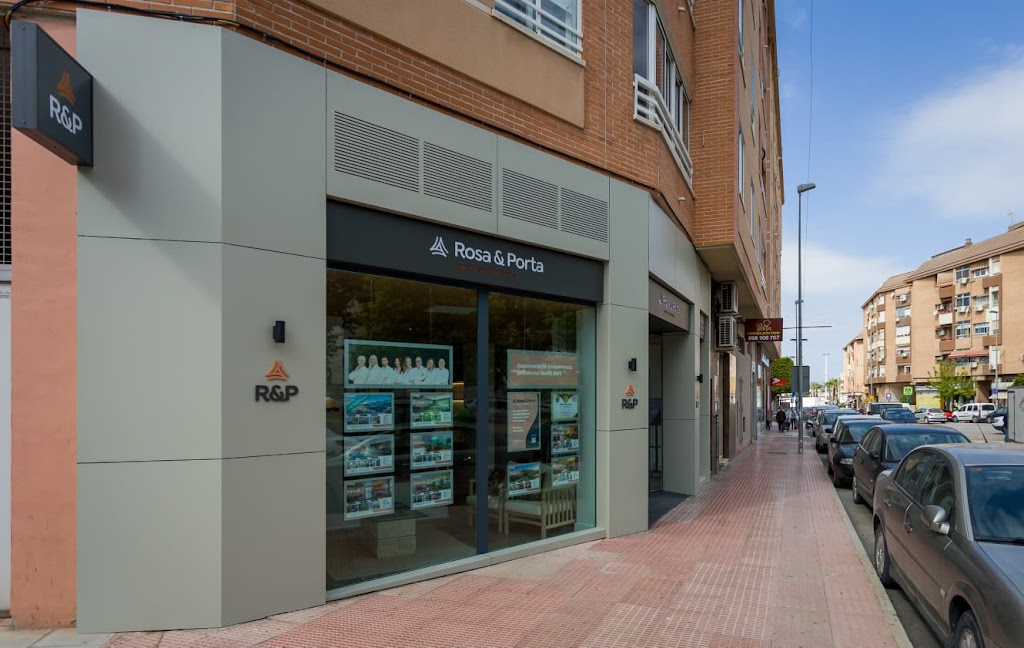 Inmobiliaria Rosa y Porta en Molina de Segura — Exterior
