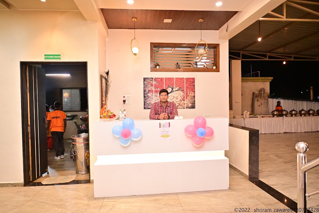 Hotel Yash Veg Nonveg Family Garden Restaurant