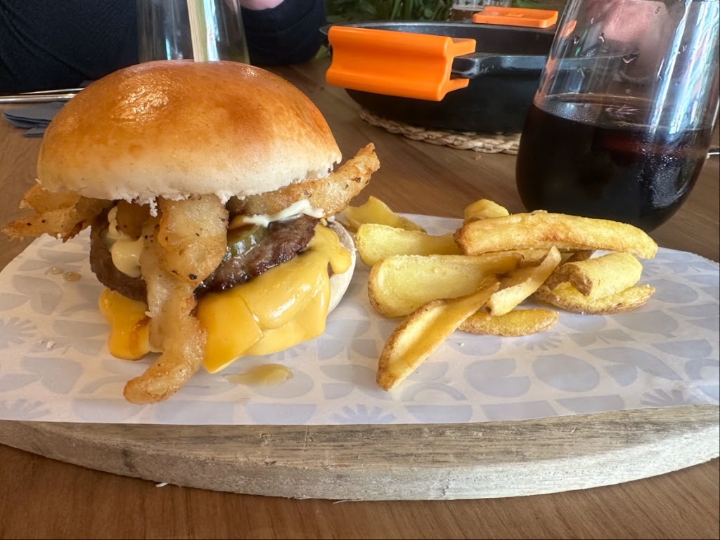 Saona La Eliana — Comida y bebida