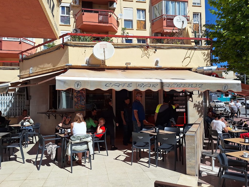 Cafe Bar Albeniz — Ambiente