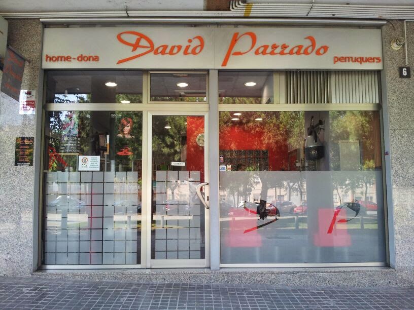 DAVID PARRADO PERRUQUERS — Exterior