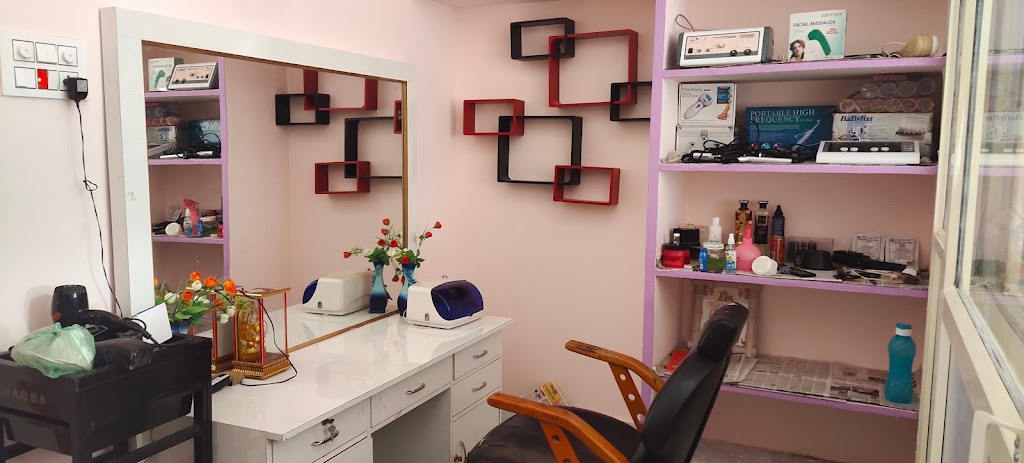 Harisridhi Beauty Parlour And Boutique Only For Ladies