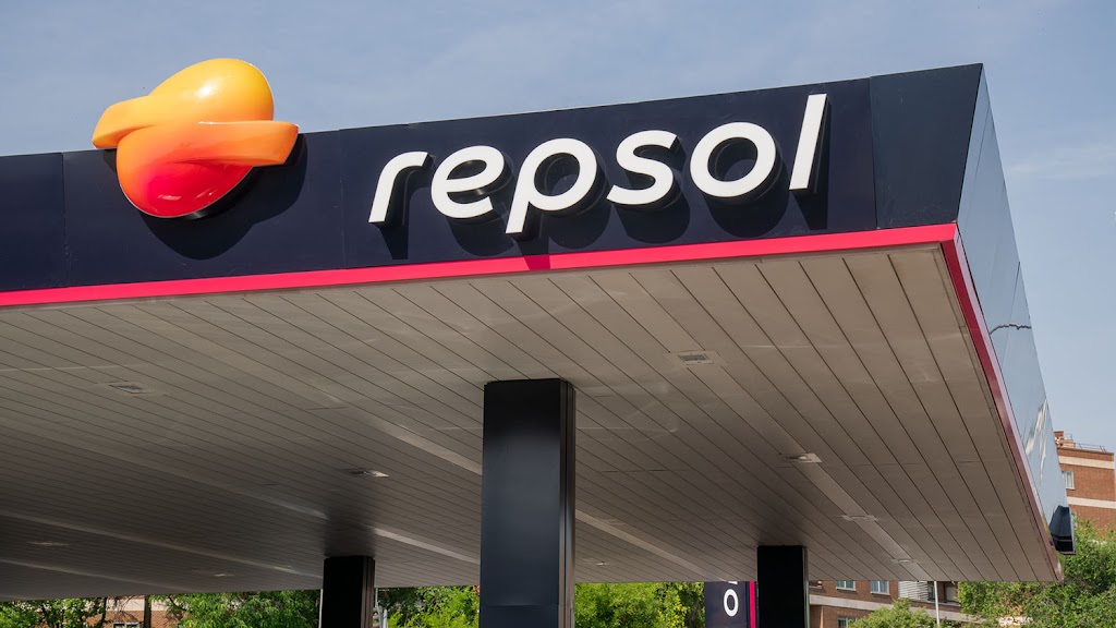 Repsol Las Trianas — Exterior