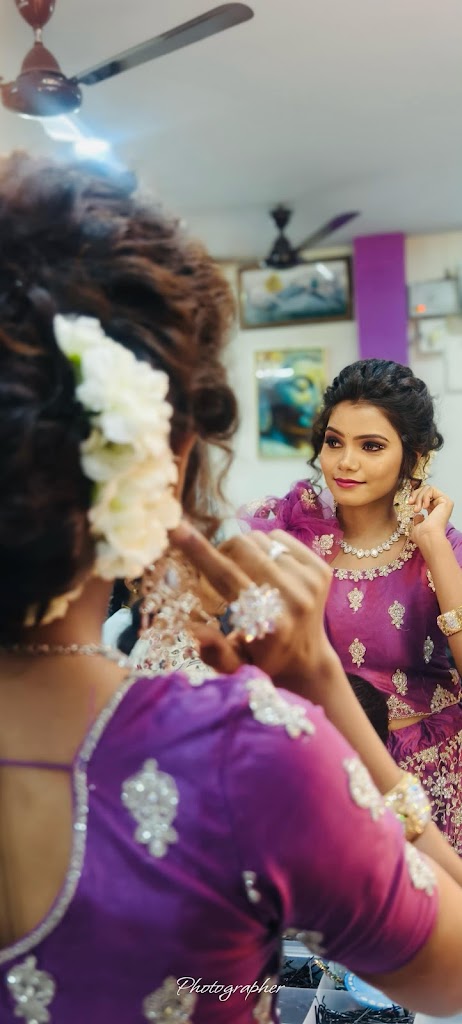 Junnu Professional Beauty Parlour