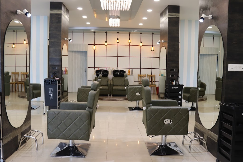 Luxe A Unisex Salon