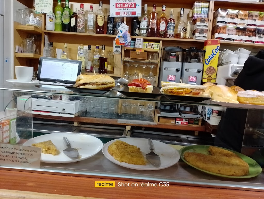 Bar Bodega Geltoki — Ambiente