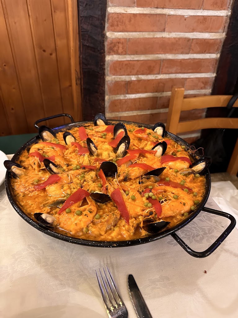 Restaurante Meson Don Quijote — Comida y bebida