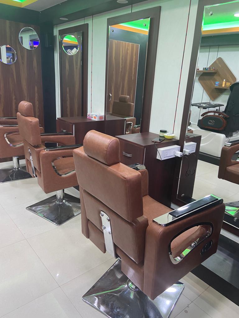 Beauty Bee Make Up Studio And Parlour