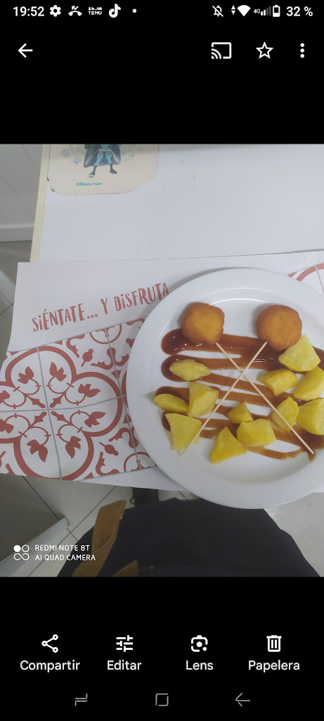 Restaurante El Antojo — Comida y bebida