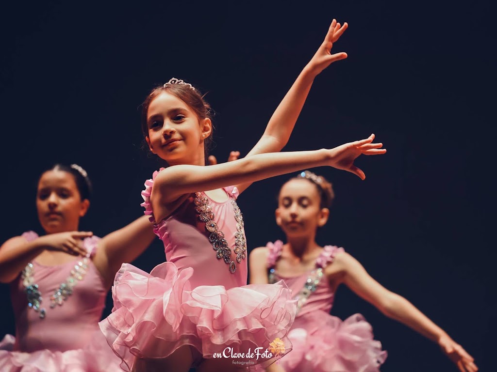 Academia de Danza y Pilates Carmen M. Abellan — Danza