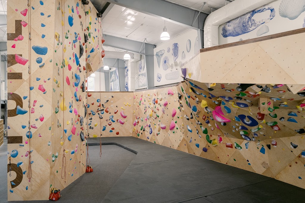  Stone Climbing - STA