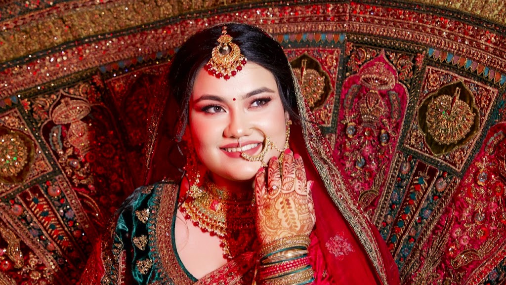 Charu Patel Makeovers Bridal Makeup Artist Best Makeup Studio Best Makeup Academy In Lucknow Best Makeup Artist In Lucknow