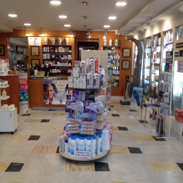 Farmacia Luis Alonso Perez-Tinao — Del propietario