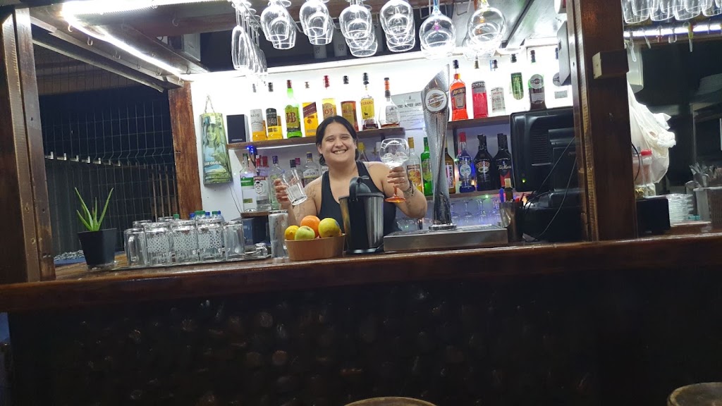 Bar Olga Corinto — Ambiente