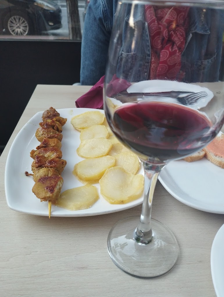El Trompezon — Comida y bebida