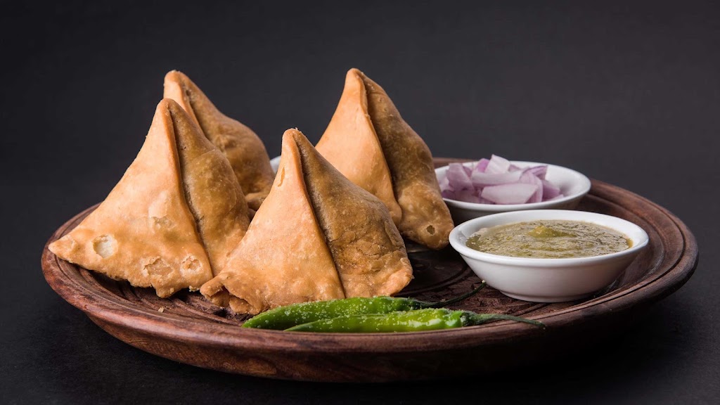 MASALA INDIAN RESTAURANT — Comida y bebida