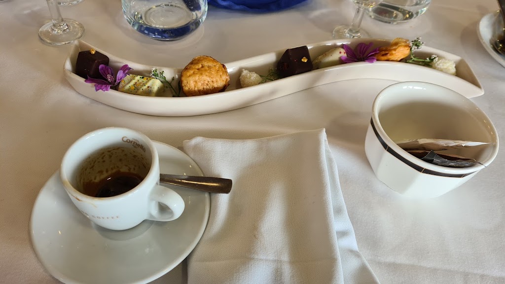 Escuela de Hosteleria Cap Roig — Comida y bebida