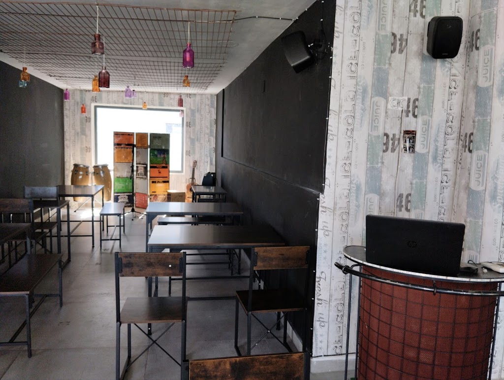 la factoria gastro music — Ambiente