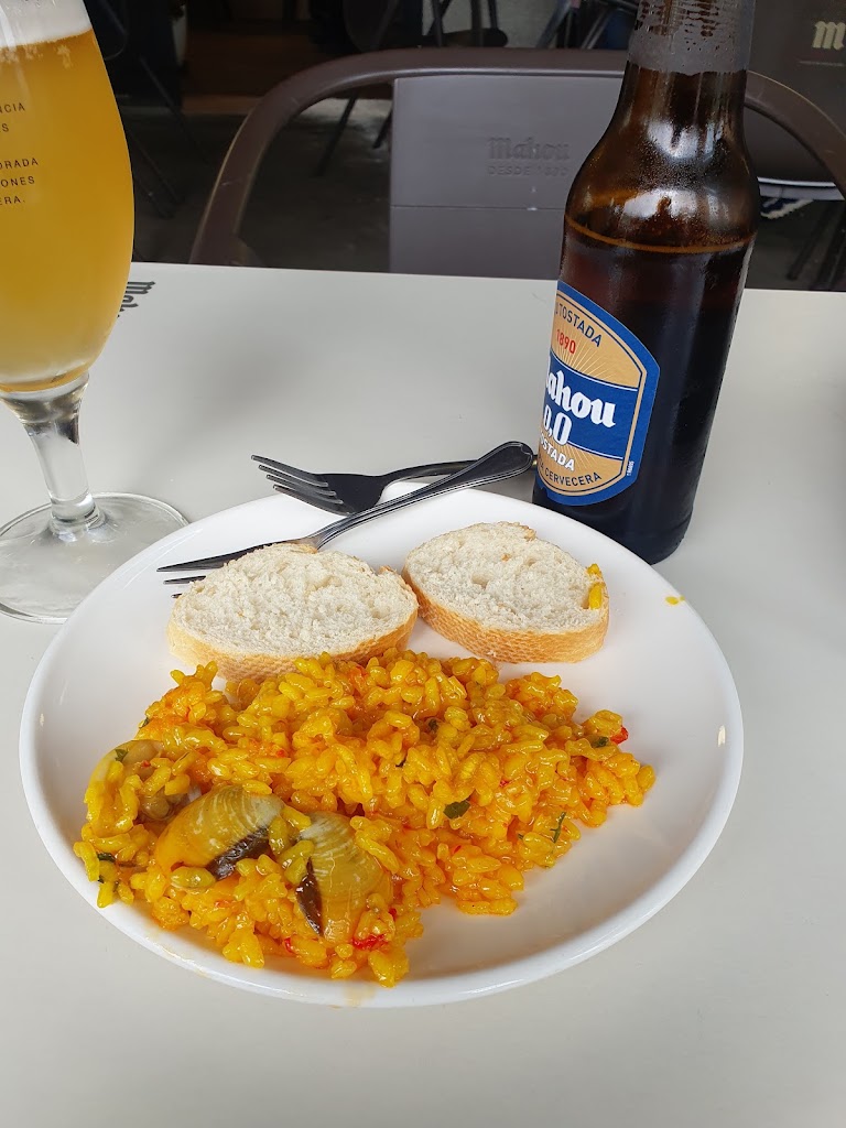 Pollos asados — Comida y bebida