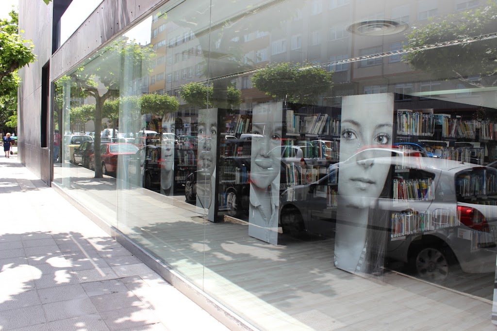 Biblioteca Publica Municipal Castrillon (A Coruna)