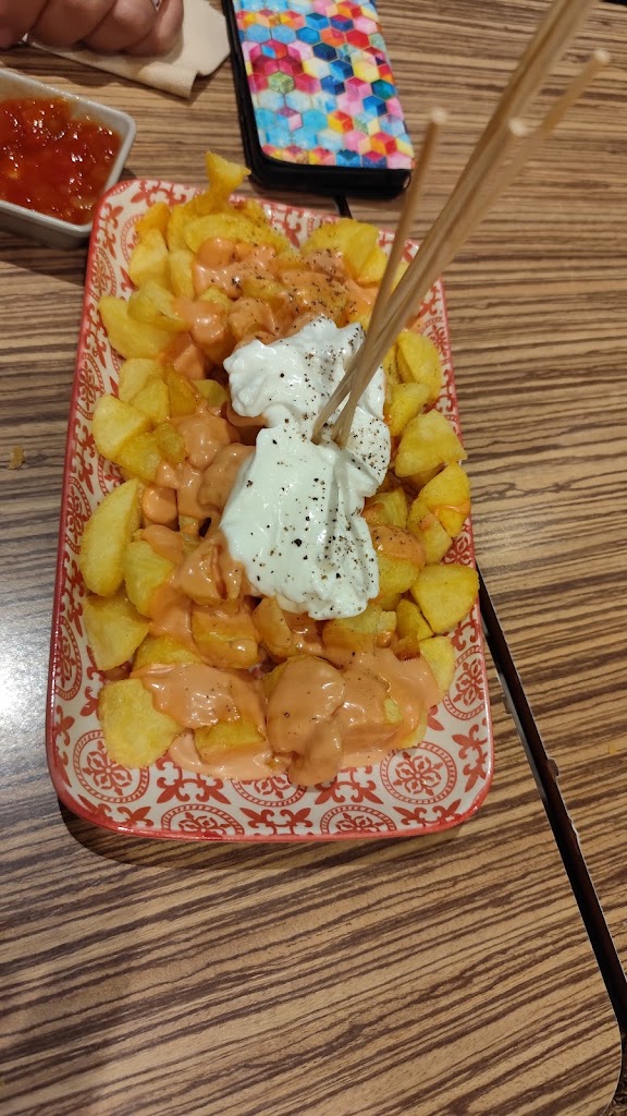 Kualexu — Patatas bravas