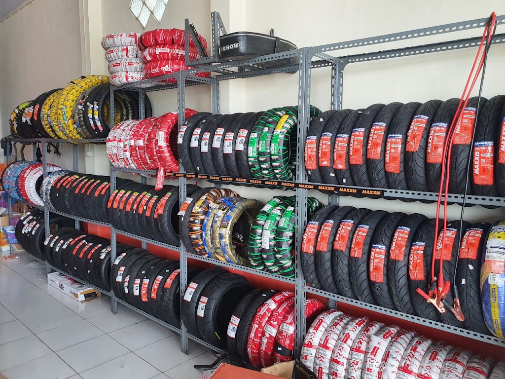 The Sultan bangkel ban mobil dan motor