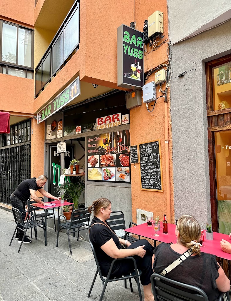 Bar Yuss Pub