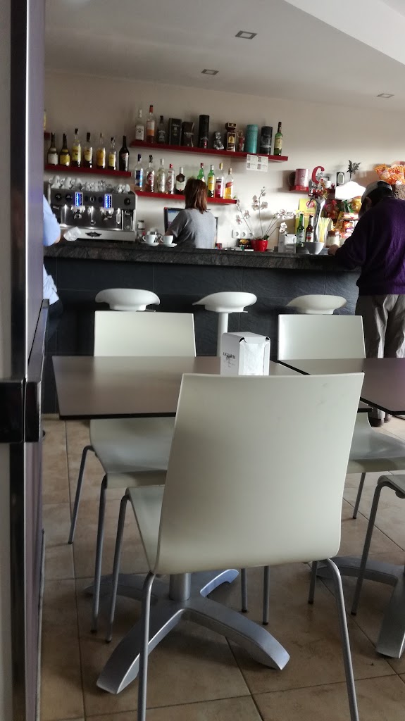 Cafe & Cafe — Ambiente