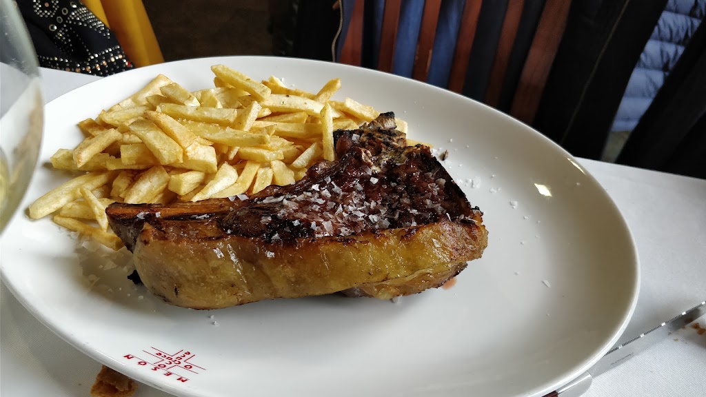Meson O Cruce — Comida y bebida