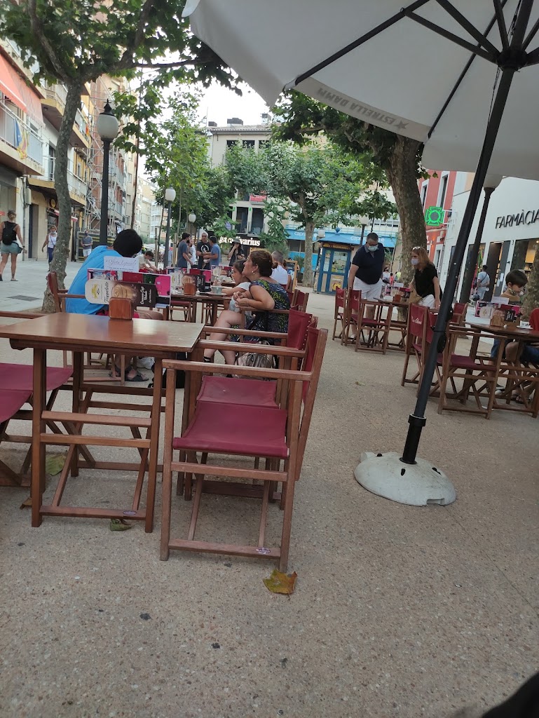 Casa Oliveras — Ambiente
