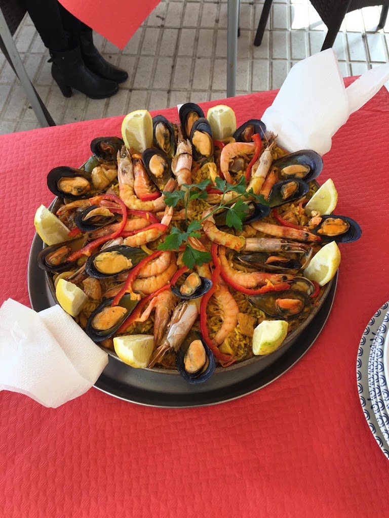 Cafeteria Miralmar — Comida y bebida